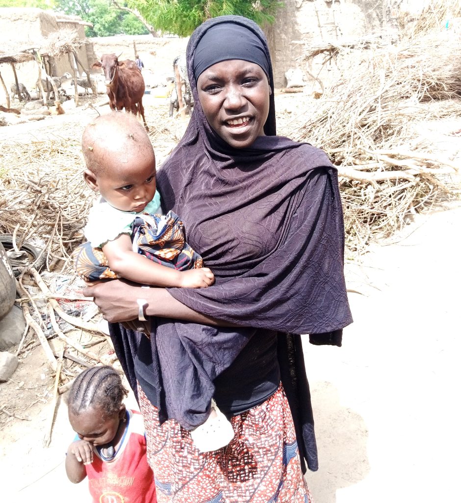 BENEFICIAIRE-KWADE-940x1024 Inondations 2024 au Niger : L’UNICEF et la Suède manifestent ensemble leur solidarité au Gouvernement