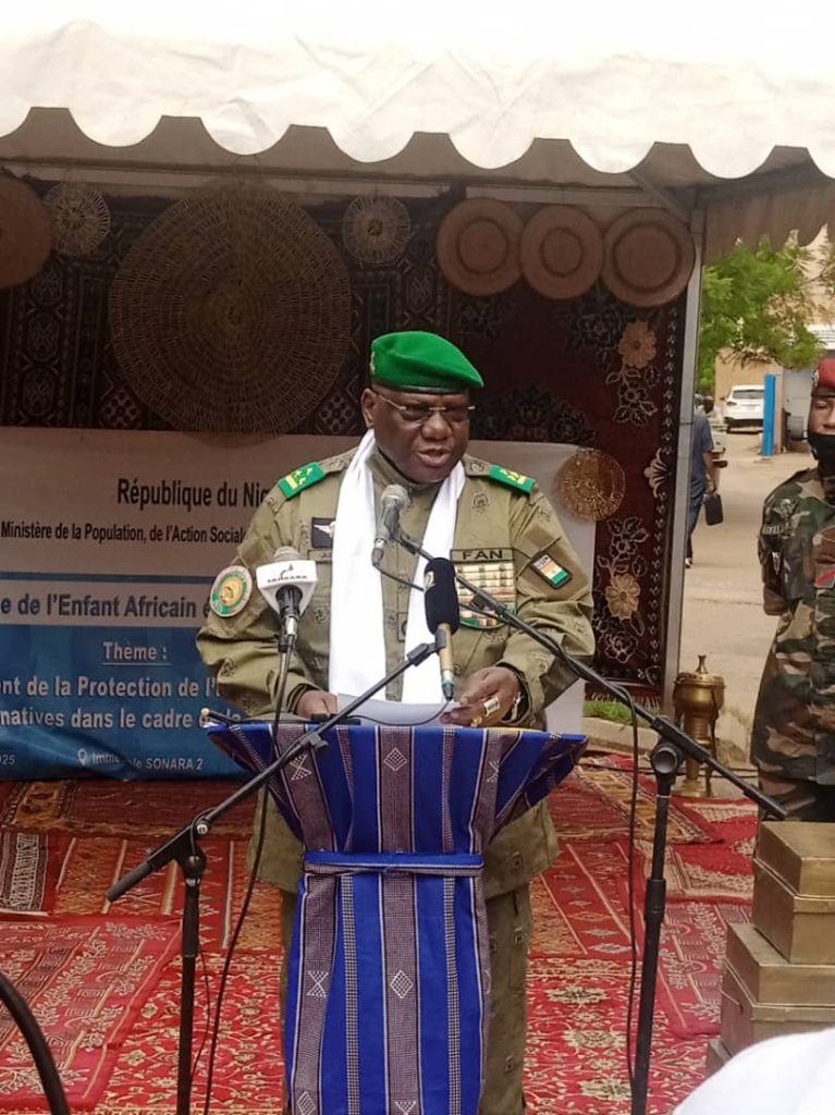 gouverneur-767x1024 Société : Lancement officiel des activités de la 35ième édition de la Journée de l’Enfant Africain au Niger