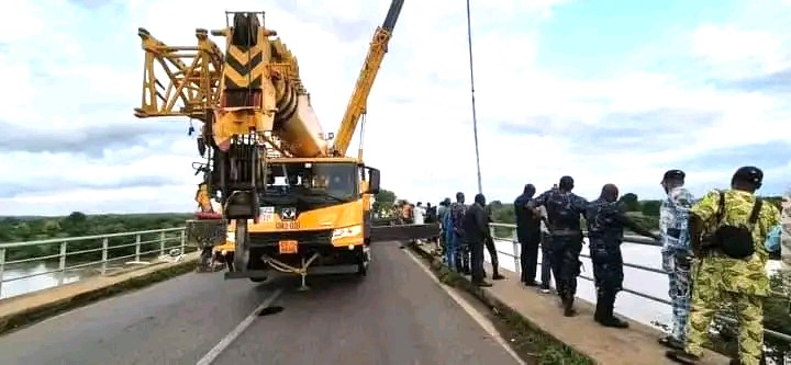 BUS-2 Sécurité routière : Au moins 38 personnes ont perdu la vie dans l’accident de bus survenu au niveau du fleuve Ouémé, au Bénin